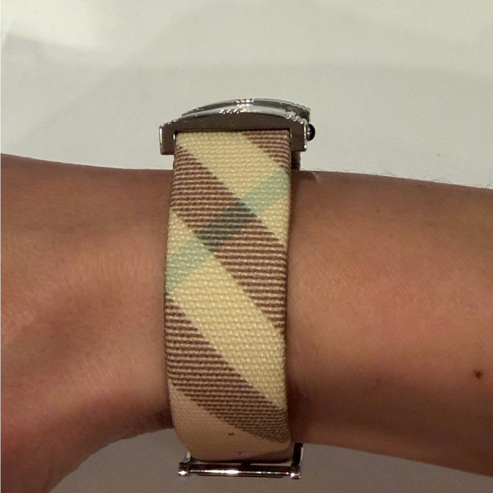 Burberry Watch - Picture 5 of 11